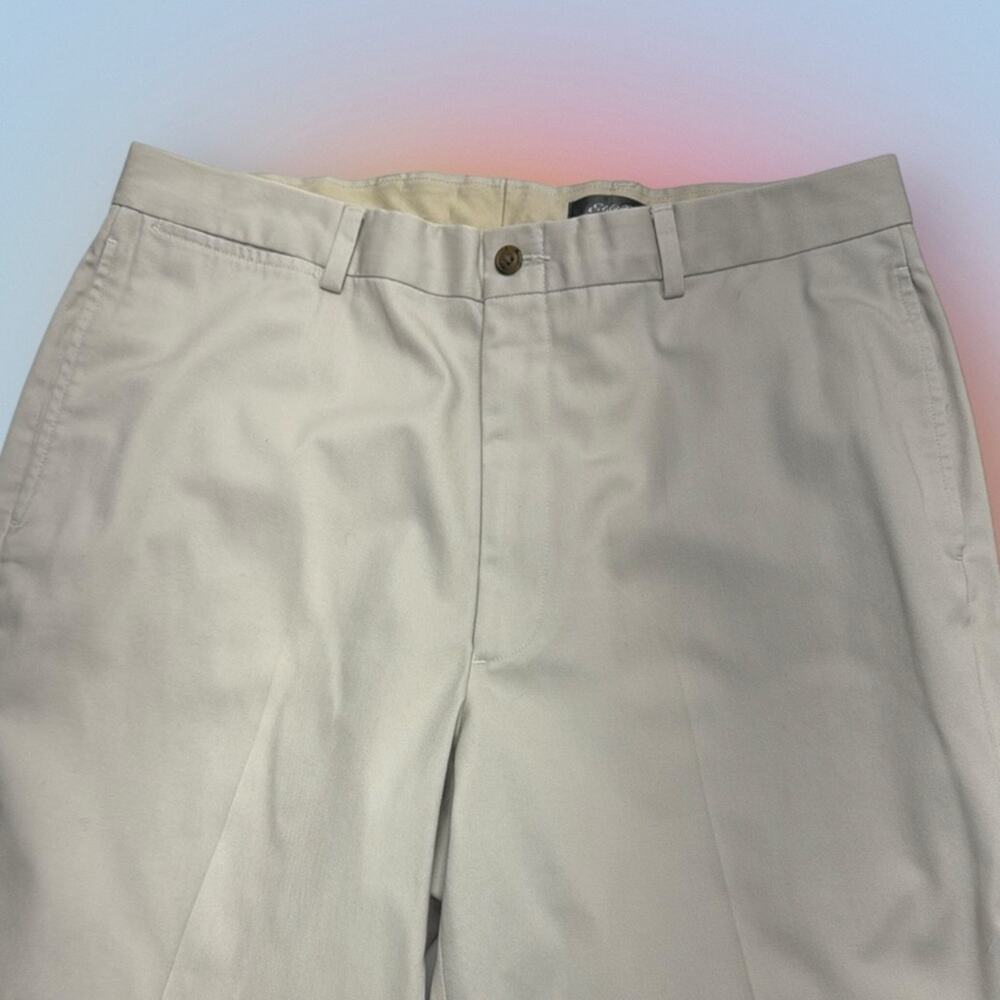 EDDIE BAUER Men’s 35 x 32 Classic WRINKLE RESISTANT Khaki Chinos